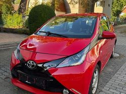 Rot Gebraucht 2015 Toyota Aygo X-cite Kleinwagen | 9.300 € (Fairer Preis)
