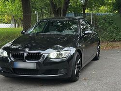 Schwarz Gebraucht 2007 BMW 330 Coupé | 16.499 €