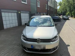 Silber Gebraucht 2012 VW Touran Match Van / Kleinbus | 5.900 € (Guter Preis)