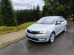 Silber Gebraucht 2012 Skoda Rapid Elegance Limousine | 6.300 € (Fairer Preis)