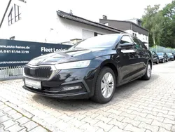 Schwarz Gebraucht 2021 Skoda Octavia Ambition Kombi | 14.400 € (Fairer Preis)
