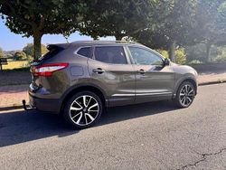 Braun Gebraucht 2015 Nissan Qashqai Tekna SUV | 9.600 € (Guter Preis)