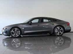 Grau Gebraucht 2022 Audi e-tron GT quattro Ambiente Limousine | 55.750 € (Superpreis)