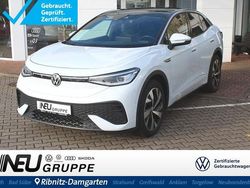 Gletscherweiß schwarz (metallic) Gebraucht 2023 VW ID.5 Pro Performance SUV | 30.879 € (Superpreis)