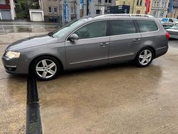 Grau Gebraucht 2006 VW Passat Highline Kombi | 2.599 € (Fairer Preis)