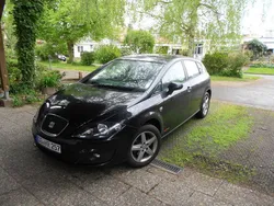 Schwarz metallic Gebraucht 2012 Seat Leon Copa Limousine | 11.000 € (Etwas zu teuer)