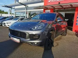Grau Gebraucht 2016 Porsche Cayenne S SUV | 39.000 € (Teuer)