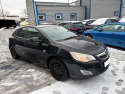 Gebraucht 2012 Opel Astra Limousine | 2.900 € (Guter Preis)