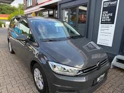 Grau Gebraucht 2021 VW Touran Comfortline Van / Kleinbus | 17.790 € (Guter Preis)