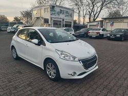 Weiß Gebraucht 2013 Peugeot 208 Active Kleinwagen | 4.590 € (Superpreis)