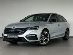 Silber brilliantsilber metallic Gebraucht 2021 Skoda Octavia RS Kombi | 34.890 € (Fairer Preis)