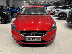 Rot Gebraucht 2016 Volvo V40 Summum Limousine | 4.750 €