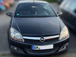 Schwarz Gebraucht 2008 Opel Astra Cabriolet Cosmo Cabrio | 2.000 € (Guter Preis)