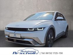 Atlas white (matt) / mat Neu 2025 Hyundai Ioniq Techniq Kleinwagen | 50.900 € (Etwas zu teuer)