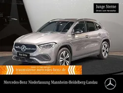 Mountain grau Gebraucht 2021 Mercedes GLA250 Progressive SUV | 34.990 € (Fairer Preis)