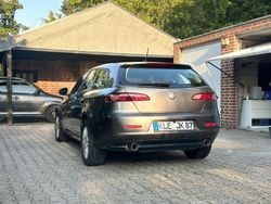 Braun Gebraucht 2008 Alfa Romeo 159 Limousine | 2.500 € (Superpreis)