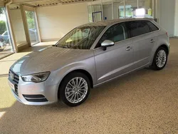 Silber Gebraucht 2016 Audi A3 Ambiente Limousine | 14.670 € (Guter Preis)