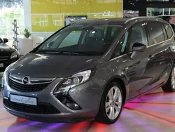Karbon silber/shiny grey Gebraucht 2016 Opel Zafira Tourer Innovation Van / Kleinbus | 11.750 € (Fairer Preis)
