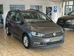 Grau Gebraucht 2016 VW Touran Van / Kleinbus | 12.999 € (Fairer Preis)