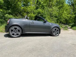 Grau Gebraucht 2012 Mini Roadster Cabrio | 9.299 €