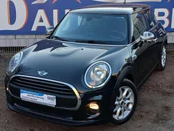 Midnight black metallic Gebraucht 2016 Mini One D Kleinwagen | 6.790 € (Fairer Preis)