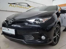 Schwarz Gebraucht 2018 Toyota Auris Team Kombi | 10.800 € (Fairer Preis)