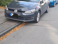 Grau Gebraucht 2015 VW Golf Limousine | 8.550 € (Fairer Preis)