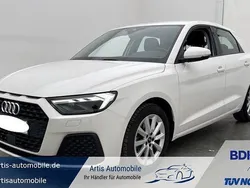 Weiß Gebraucht 2022 Audi A1 Sportback Ambiente Kleinwagen | 21.400 € (Fairer Preis)