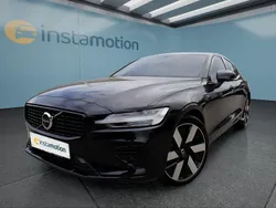 Schwarz Gebraucht 2024 Volvo S60 Limousine | 39.949 € (Guter Preis)