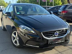 Schwarz Gebraucht 2014 Volvo V40 You! Kombi | 7.790 € (Fairer Preis)