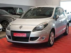 Grau Gebraucht 2009 Renault Scénic III Dynamique Van / Kleinbus | 3.950 € (Etwas zu teuer)