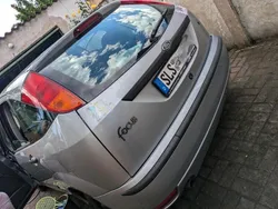 Silber Gebraucht 2003 Ford Focus Kleinwagen | 800 € (Guter Preis)