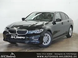 Black sapphire Gebraucht 2021 BMW 318 Sport Line Limousine | 32.900 € (Teuer)