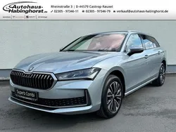 Aluminium silber Gebraucht 2024 Skoda Superb Selection Kombi | 39.990 € (Guter Preis)