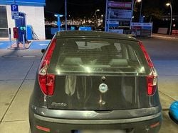 Schwarz Gebraucht 2004 Fiat Punto Kleinwagen | 800 € (Guter Preis)