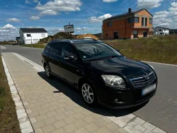Schwarz Gebraucht 2006 Toyota Avensis Kombi | 1.750 € (Fairer Preis)