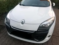 Weiß Gebraucht 2012 Renault Mégane III Coupé | 3.000 €