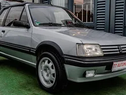 Silber Gebraucht 1987 Peugeot 205 Cabrio | 12.999 €
