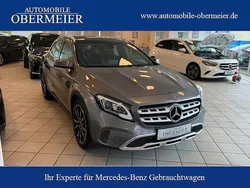 Grau Gebraucht 2018 Mercedes GLA200 SUV | 26.950 € (Teuer)