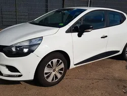 Weiß Gebraucht 2019 Renault Clio IV Life Kleinwagen | 6.900 € (Guter Preis)