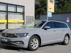 Grau Gebraucht 2022 VW Passat Business Kombi | 15.940 € (Guter Preis)