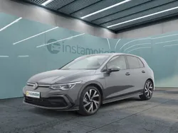 Grau Gebraucht 2024 VW Golf VIII R-line Limousine | 34.250 € (Etwas zu teuer)