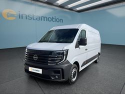 Weiß Gebraucht 2024 Nissan Interstar Van | 38.949 € (Etwas zu teuer)