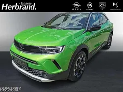 Matcha green/ikone gruen Gebraucht 2022 Opel Mokka Ultimate SUV | 19.990 € (Fairer Preis)