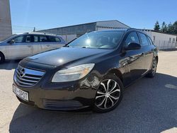 Schwarz Gebraucht 2010 Opel Insignia Selection Kombi | 2.300 € (Fairer Preis)