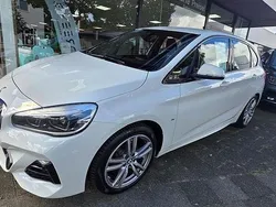Weiß Gebraucht 2020 BMW 216 Active Tourer M Sport Van / Kleinbus | 19.990 € (Teuer)