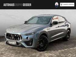 Blau Gebraucht 2023 Maserati Levante SUV | 99.999 €