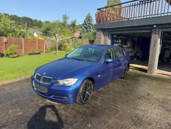 Blau Gebraucht 2006 BMW 318 Limousine | 2.200 € (Guter Preis)