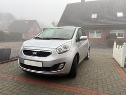 Silber Gebraucht 2014 Kia Venga FIFA World Cup Edition Kleinwagen | 9.950 € (Fairer Preis)