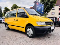 Gelb Gebraucht 2001 Mercedes Vito Van / Kleinbus | 10.900 €